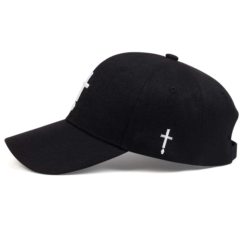 Boné Cristão com Cruz Bordada – Fé, Estilo e Identidade